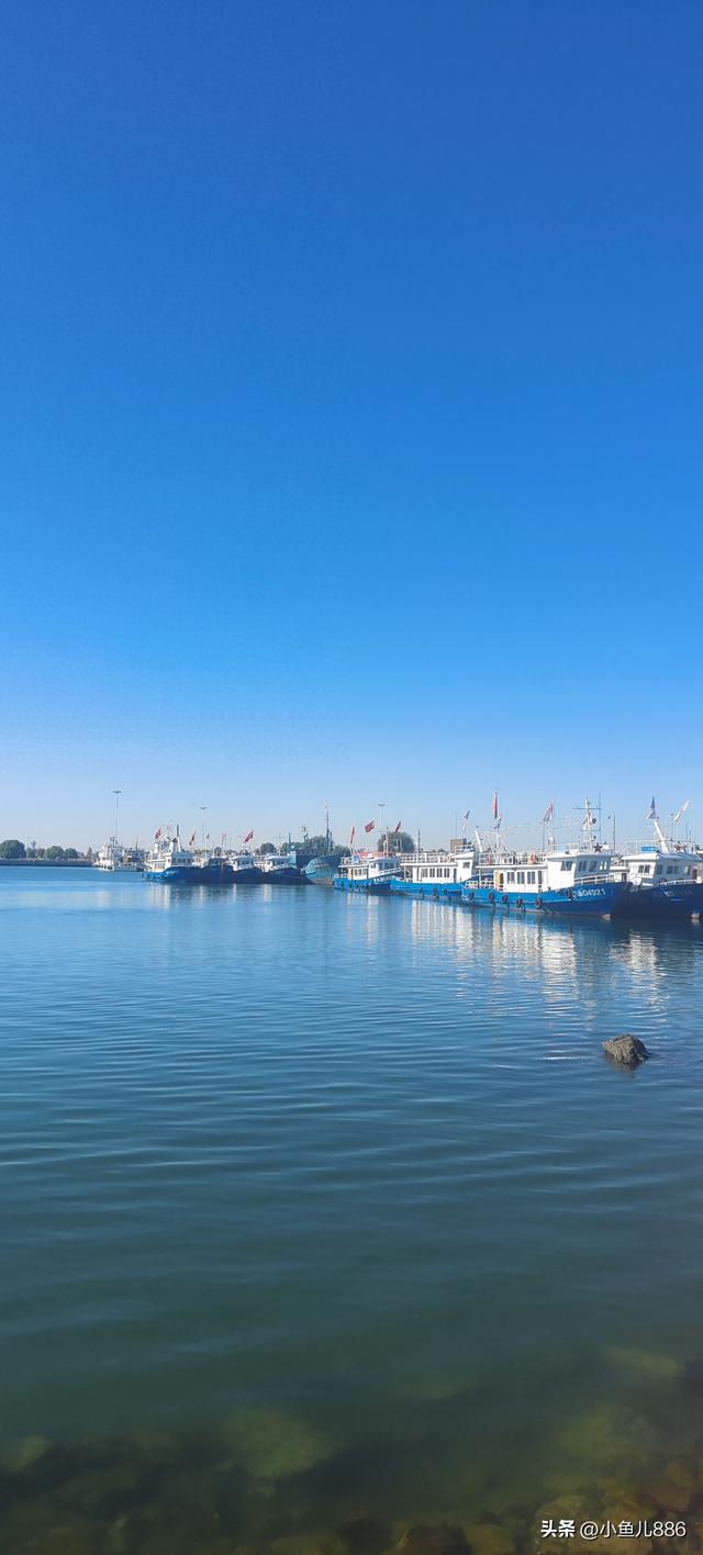 滨海的天，真蓝