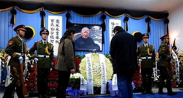 2007年薄一波去世后，子女公开发布声明，澄清了他身上的两大谣言