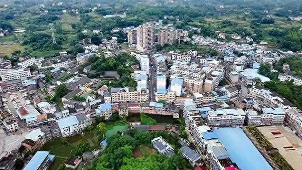 [四川 自贡市沿滩区瓦市镇]