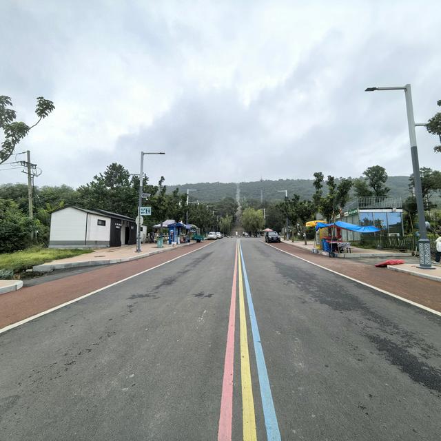 河南平顶山，为什么会选为城市名字？登上山顶，真的是一马平川？