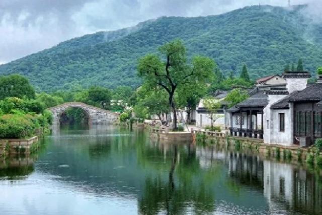 无锡往事：《游惠山的“酥糯香甜”》（作者 华钰麟）