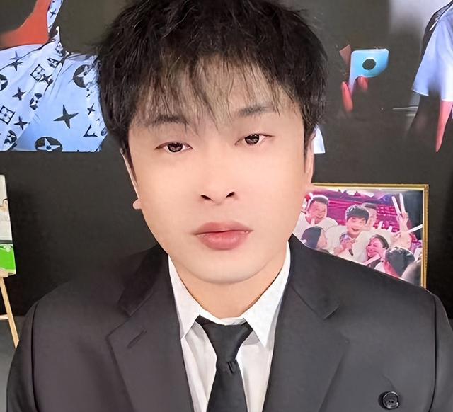不演了？网红卫生巾大曝雷，上百人确诊癌症后，辛巴又卖惨退网