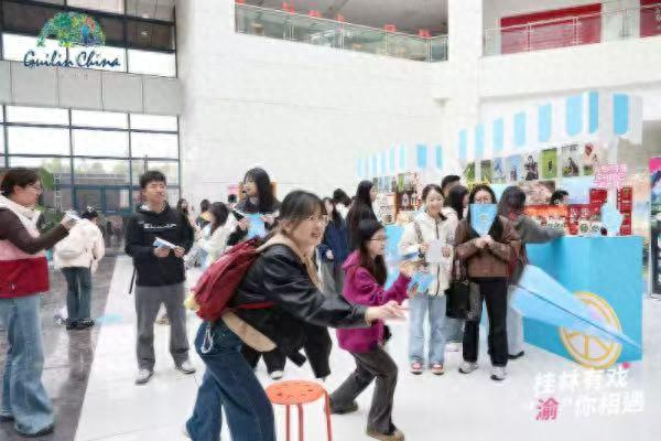 桂林有戏“渝”你相遇 桂林山水邀山城市民去耍