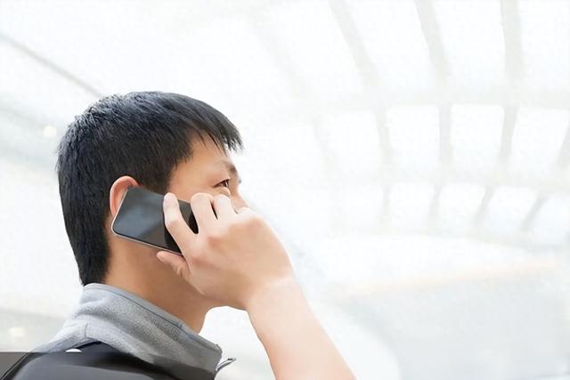 舅舅96年坐牢前买下京城5栋四合院，十年后出狱一看，当场懵了