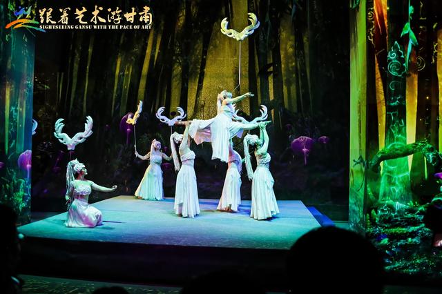 “跟着艺术游甘肃·风起大汉”专场演出惊艳啦！沉浸式行走观演重塑丝路文化新体验