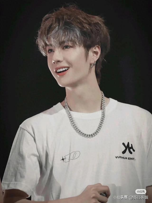 突发！演员王一博徒手攀岩	，手滑坠海