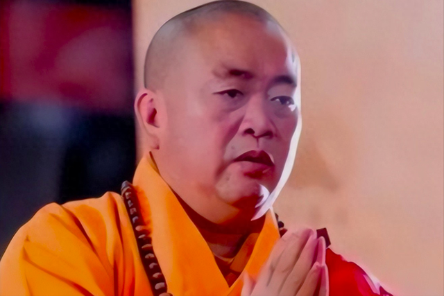 拔萝卜带泥！释永信被抓六天后，释小龙父亲出事，过往黑史全被扒