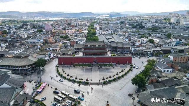 建水：借节日人流 铸民族同心​