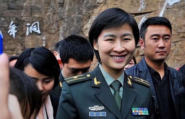 航天女英雄刘洋，丈夫才貌双全，曾对妻子撒谎，妻子却不怪他