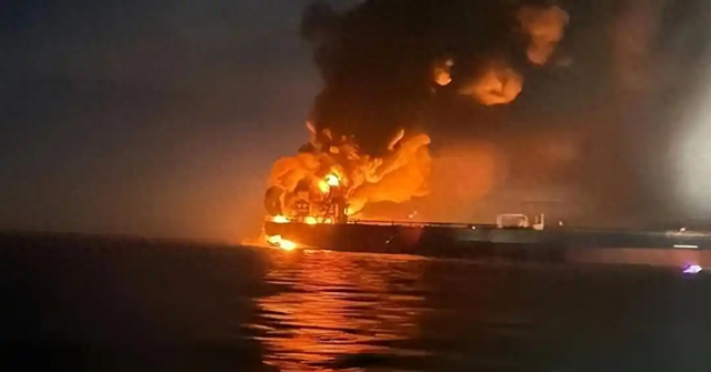 乌克兰在地中海突袭俄罗斯的影子油轮，这是泽连斯基最后的疯狂