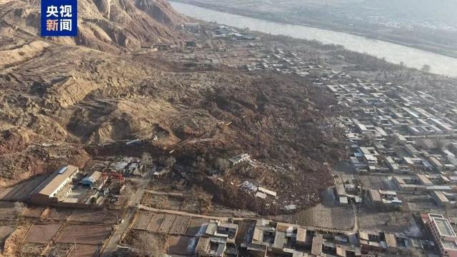 突发滑坡！甘肃45户房屋被埋