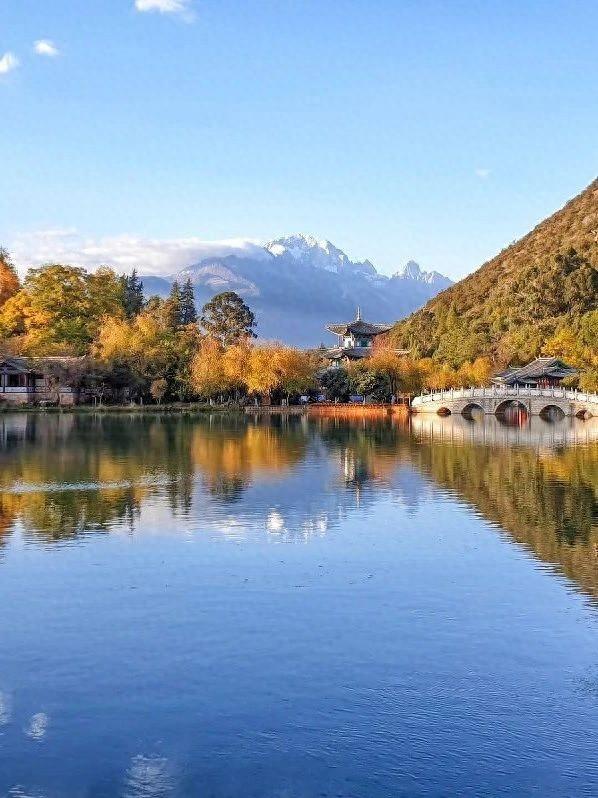 国庆中秋假期将至，旅客出游筹备热情高涨
