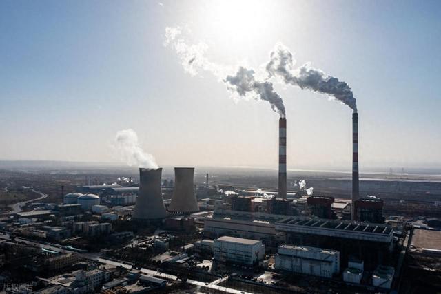 红色警报：全球化石燃料消费创新高推动地球迈向"气候混乱"