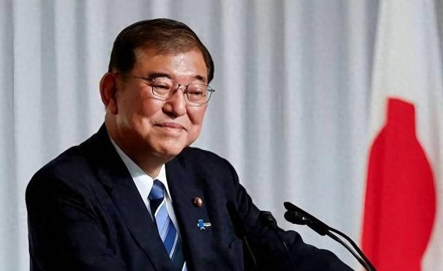 特朗普高兴坏了！美国公布全球关税后，6个中国邻居对美投降，其中3国出卖中国利益，局势严峻
