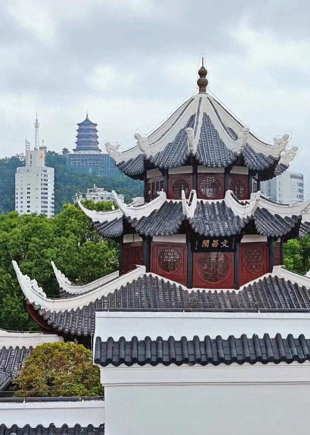 半城烟火半城景！爽爽贵阳新十景 云岩来上分