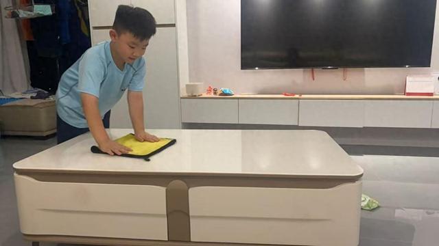 奥特曼擂台赛（滁州学院夏课融诗画）