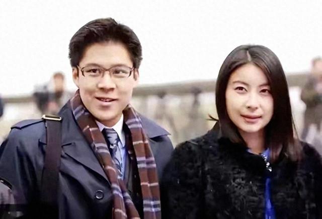 豪门面目，香港火灾后霍启刚做了两件大事，摘下郭晶晶老公标签！