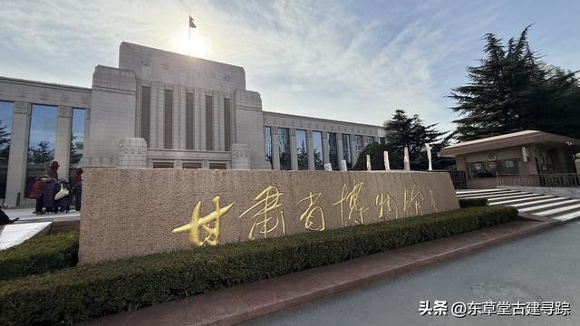 百年铁桥跨黄河！打卡兰州中山桥：历史与潮流的碰撞现场