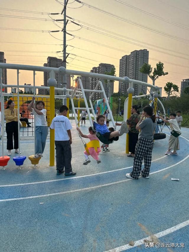 赣榆青龙河公园提档升级，市民休闲娱乐好去处