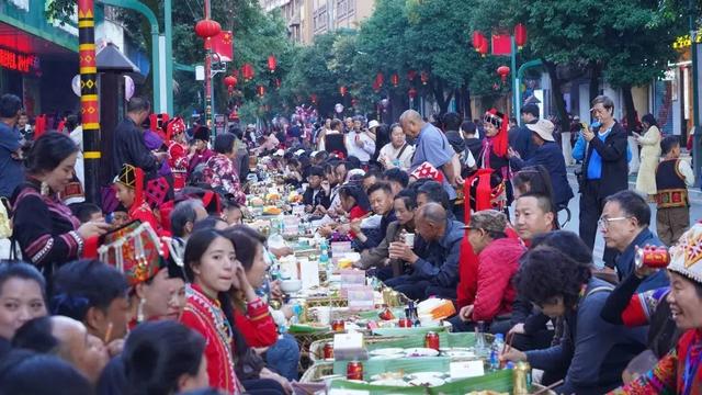 州 庆 ，去 绿 春 过 节 ！