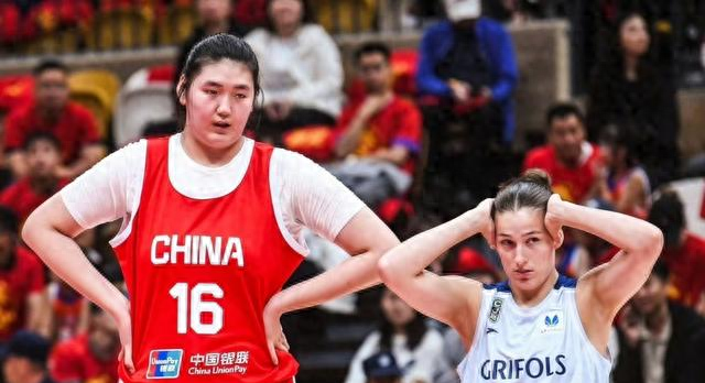 2连胜后，中国女篮回到北京，继续集训10天！杨舒予返回广东比赛