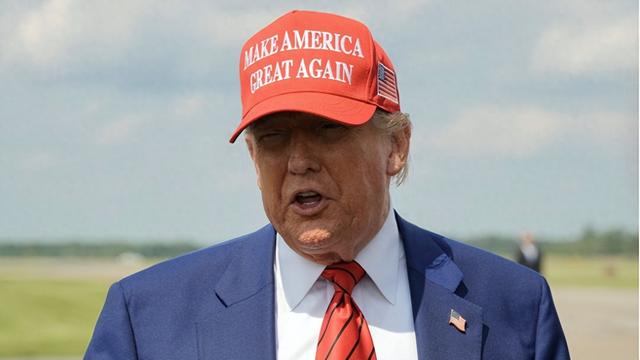 特朗普突然改变主意，先和马杜罗坐上谈判桌，谈不拢开战也不迟