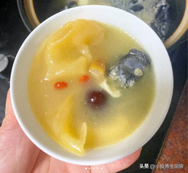 花胶党参花菇红枣炖 花胶能与党参红枣炖吗