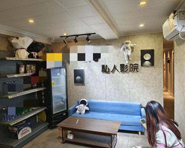 499隔衣服摸胸！私人影院暗藏涉黄：299元起步撕丝袜，还有更过火