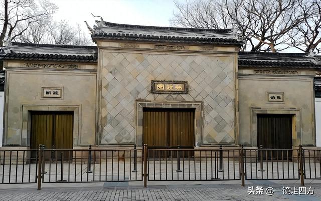 临近国庆，在还很闷热的天气里，游览市内现存最大的园林拙政园