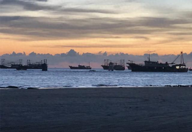 大海沙滩已经美成这样了，怎么饭还能那么好吃啊