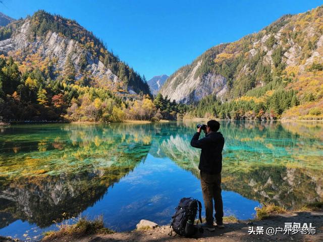 退休自驾别瞎赶！4条冷门路线景美人少还省钱！
