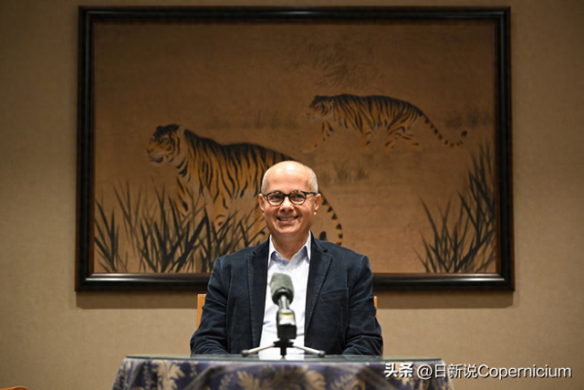 诺奖首现巴勒斯坦裔！三国官方隔空喊话，中东上演“抢人大战”