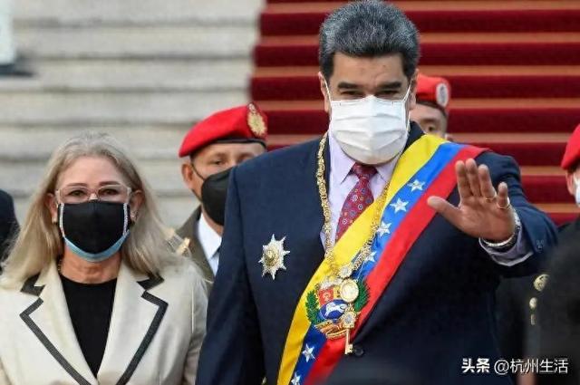 特朗普下了最后通牒	，中国出手之际，普京却悄悄撤退准备跑？