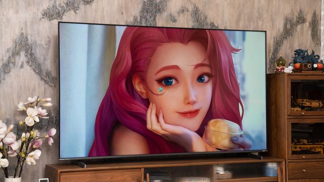 客厅娱乐体验大升级！海信小墨 E5Q Pro如何做到好画质不反光？
