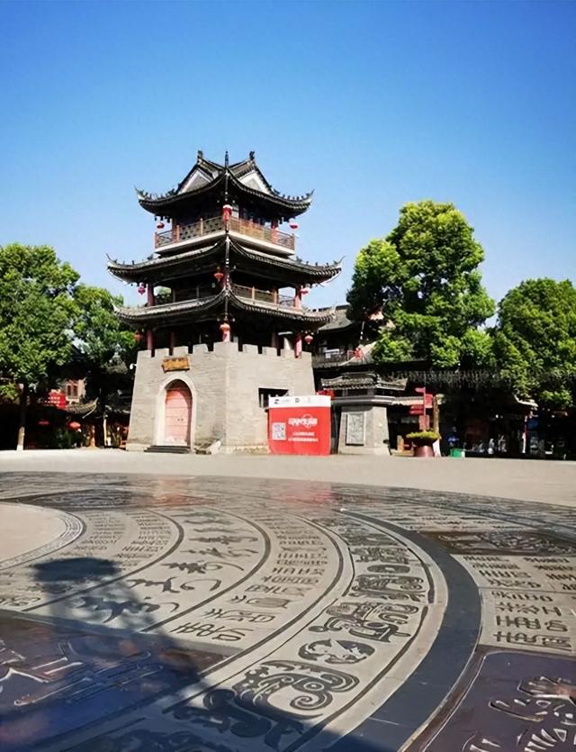 云南边城藏着月租 600 的长寿古镇，3 个省钱诀窍曝光