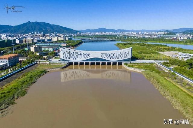 台州新永宁江闸不仅帅气还很实用，今年七月刚启动过连续排涝模式