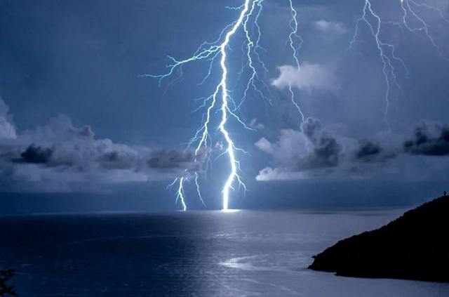 把Bug“曝光”到全网，谷歌逼FFmpeg维护者“按时修复”，遭怒怼：别光用AI找Bug，有本事你自己修啊！