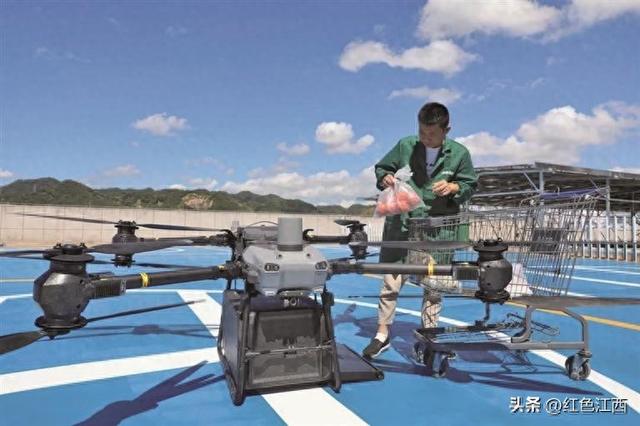 上饶玉山：无人机 5 分钟送生鲜 高效配送便民生活