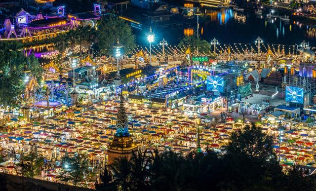 潮评丨国庆期间夜市收门票，合理吗