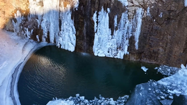 快@你的搭子！这个冬天总得看一次大同的冰瀑吧~