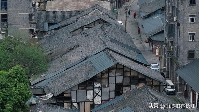 重庆长江畔尘封着一座“素颜”古镇，古朴又真实，你喜欢吗？