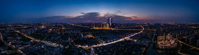 刚从上海回来，毫不客气说：上海就是全国郊区城建天花板。