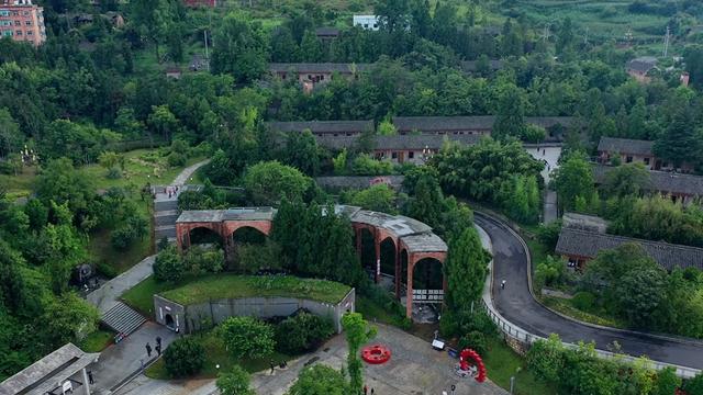 盘州：三线文化园成避暑热门地