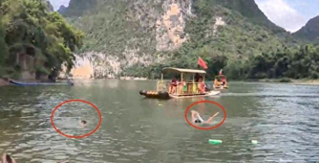 桂林漓江景区两小孩溺水，船夫跳水救人，景区回应：将对救人者通报表彰