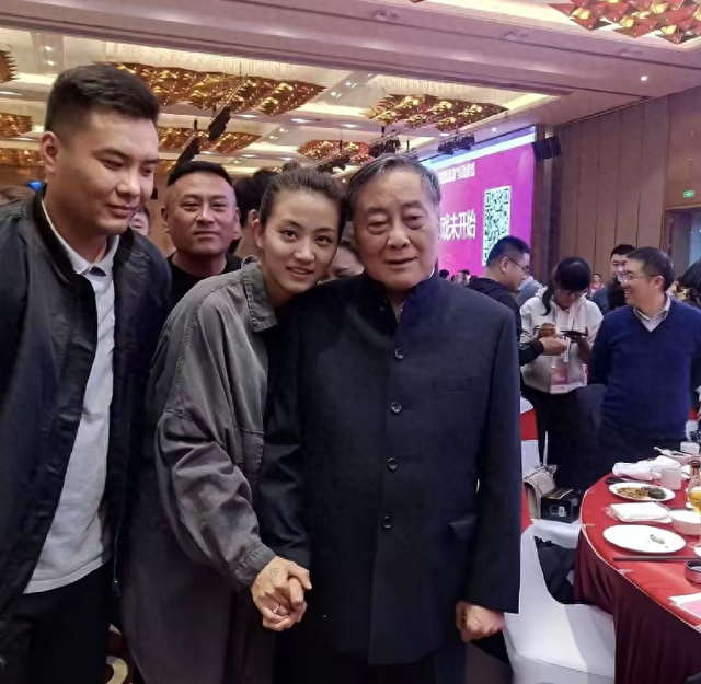 弟弟否认宗庆后有7个孩子，公开宗氏家谱，宗馥莉与宗家人不来往