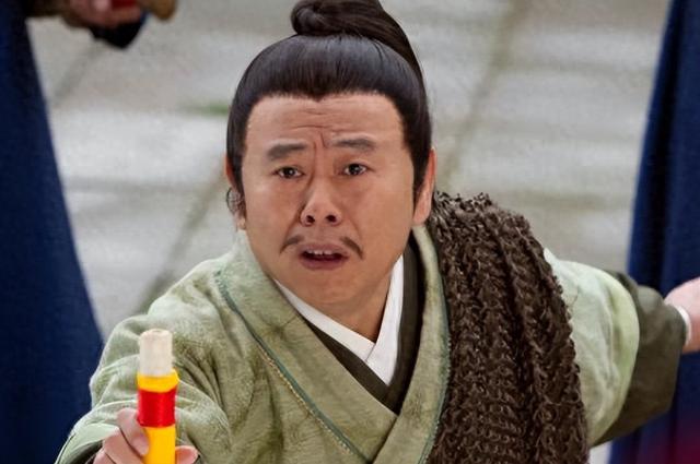 全家移民真相大白2年，享正师级待遇的潘长江，已走上另一条大道