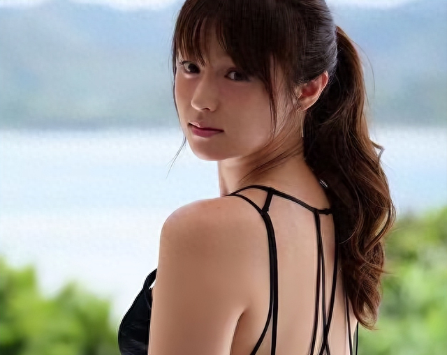 火影忍者小樱裸照（日本女神痴迷裸体瘦身）