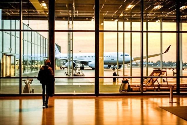 中国最“接地气”的机场，门前种菜、人齐就飞，翻修仍藏硬核底色