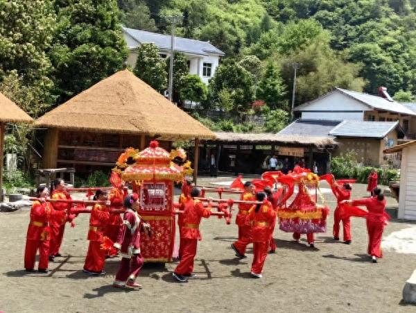 城口河鱼乡：“文旅＋婚嫁”开拓“甜蜜经济”新赛道