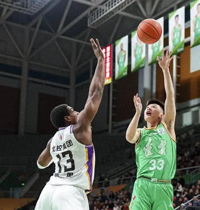 沈梓捷伤情更新，北控不敌辽宁雪上加霜，一个谈比赛，一个谈情怀